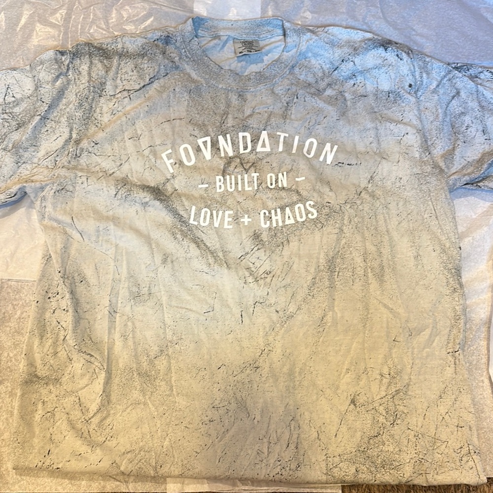 Gray Short Sleeve Tee with Vintage Graphic